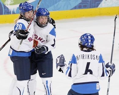 Photo hockey JO Fem : Amricaines et Finnoises en demi - Jeux olympiques