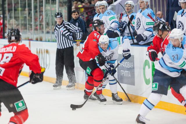 Photo hockey KHL : Brlant derby sibrien - KHL - Kontinental Hockey League