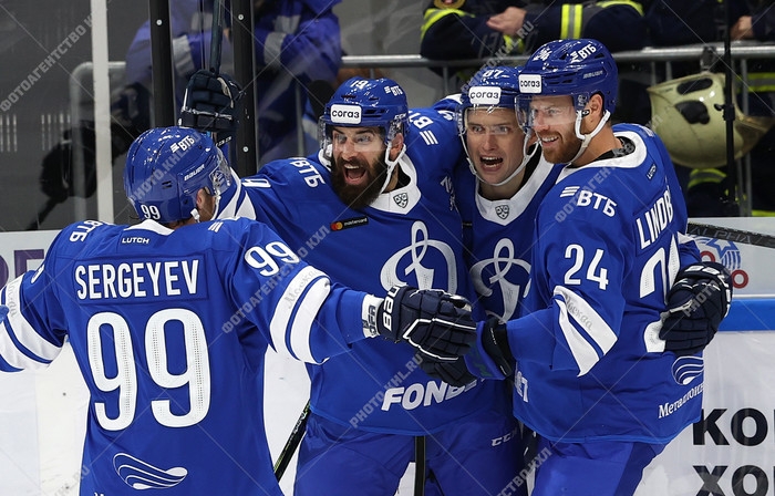 Photo hockey KHL : Cartons et 1re prolongation - KHL - Kontinental Hockey League