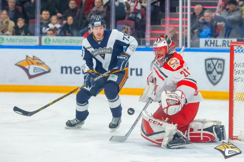 Photo hockey KHL : Coup de marteau gagnant - KHL - Kontinental Hockey League