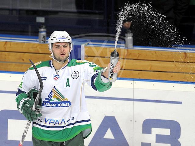 Photo hockey KHL : Course contre la mort - KHL - Kontinental Hockey League