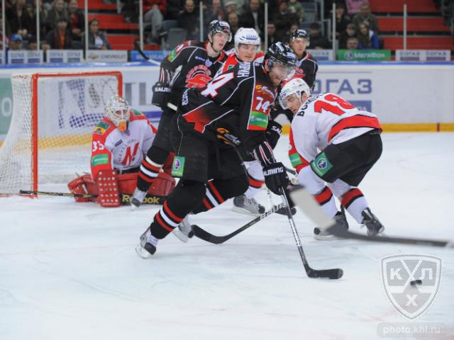 Photo hockey KHL : Dans les serres de l