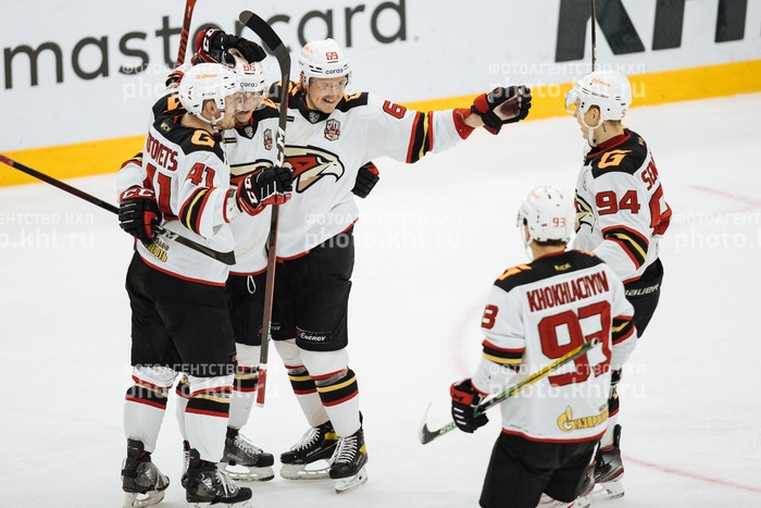 Photo hockey KHL : Dcollage tardif - KHL - Kontinental Hockey League