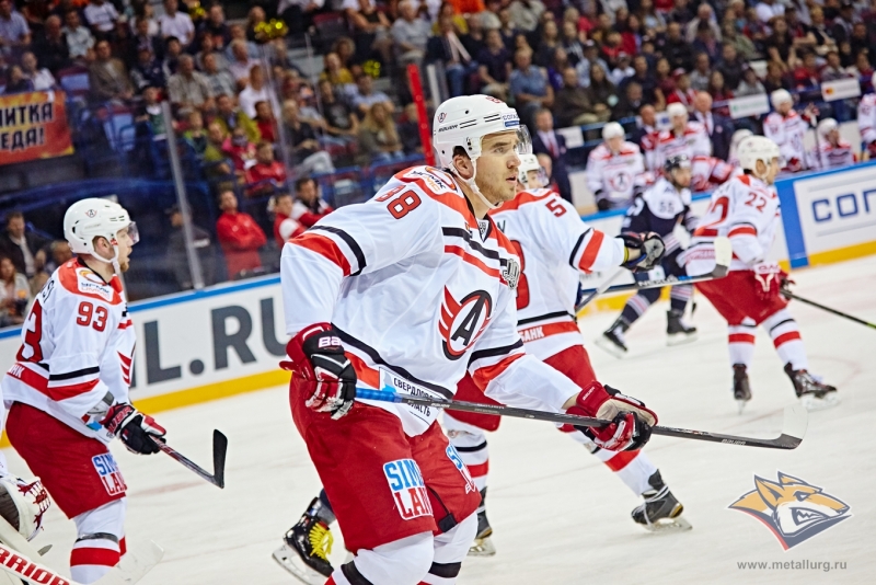 Photo hockey KHL : Dpart bolide - KHL - Kontinental Hockey League