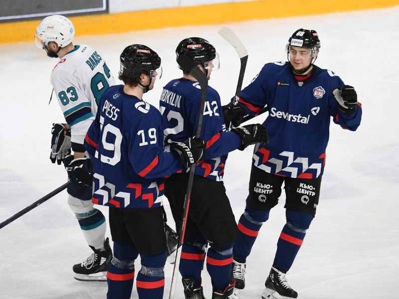 Photo hockey KHL : Doucement mais sûrement - KHL - Kontinental Hockey League