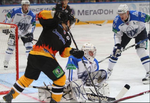 Photo hockey KHL : Du fer trop tendre - KHL - Kontinental Hockey League