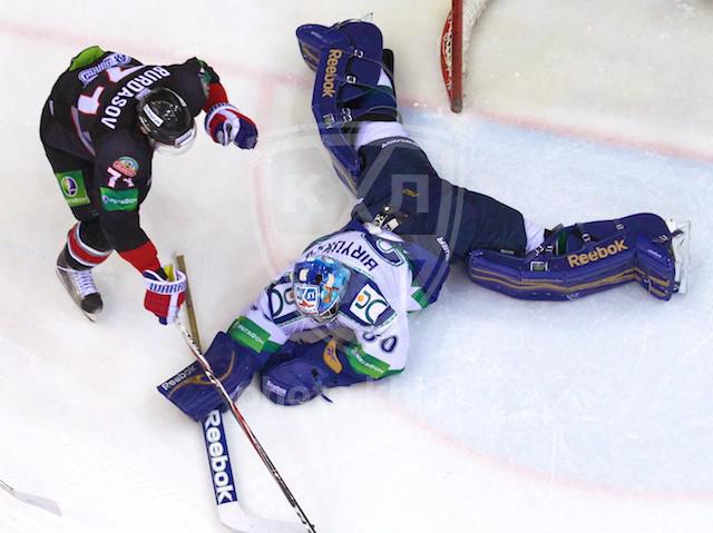 Photo hockey KHL : Egalisations en chane - KHL - Kontinental Hockey League