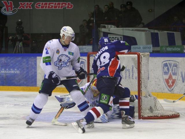 Photo hockey KHL : Encore un peu de jus - KHL - Kontinental Hockey League