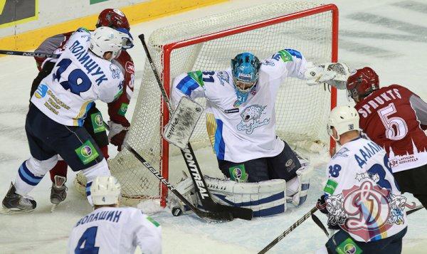 Photo hockey KHL : Eremeev en P�re No�l - KHL - Kontinental Hockey League