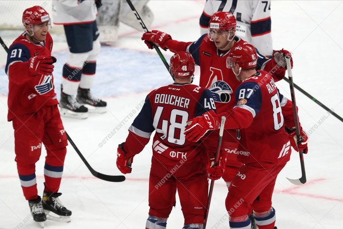 Photo hockey KHL : Et roule le Traktor - KHL - Kontinental Hockey League