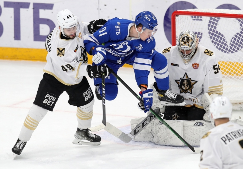 Photo hockey KHL : La charge du cervid - KHL - Kontinental Hockey League