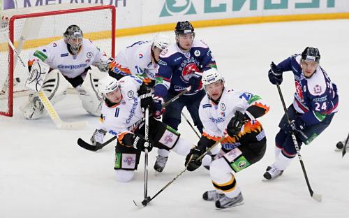 Photo hockey KHL : La lutte pour une vie meilleure - KHL - Kontinental Hockey League