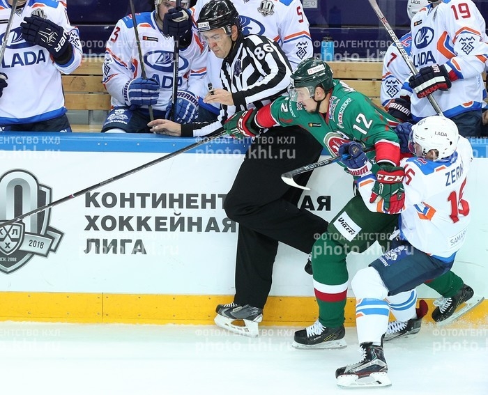 Photo hockey KHL : La panthre chef de meute - KHL - Kontinental Hockey League