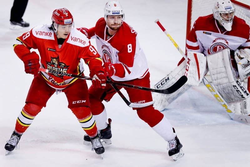Photo hockey KHL : Le Chevalier transperce le Dragon - KHL - Kontinental Hockey League