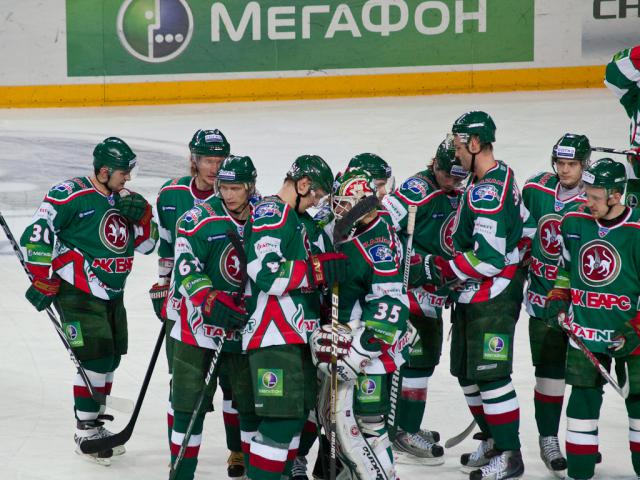 Photo hockey KHL : Le leader a trembl - KHL - Kontinental Hockey League