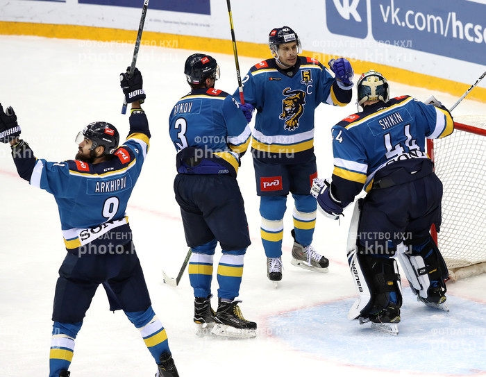 Photo hockey KHL : Le Leopard en chasse - KHL - Kontinental Hockey League