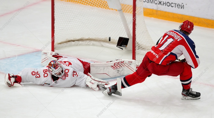 Photo hockey KHL : Le pot de terre brise le pot de fer - KHL - Kontinental Hockey League