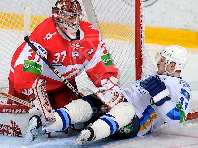 Photo hockey KHL : Le soleil  brille - KHL - Kontinental Hockey League