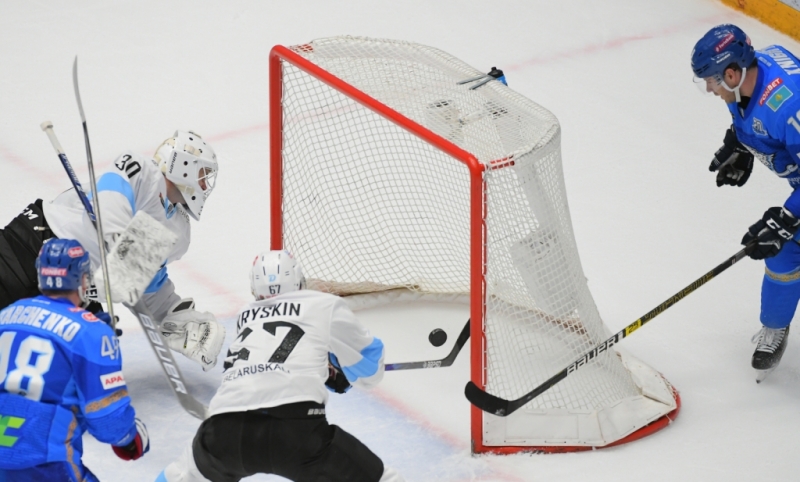 Photo hockey KHL : Le soleil se lve  l