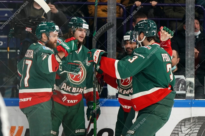 Photo hockey KHL : Le train est  l