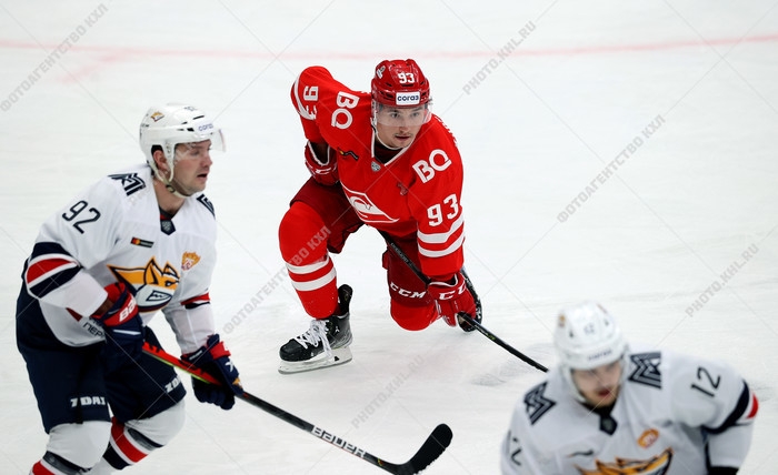 Photo hockey KHL : Les bisons cavalent - KHL - Kontinental Hockey League