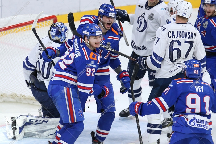 Photo hockey KHL : Les locaux se reprennent - KHL - Kontinental Hockey League