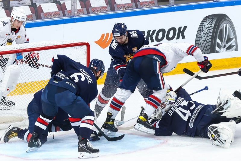 Photo hockey KHL : Matre Renard, par l
