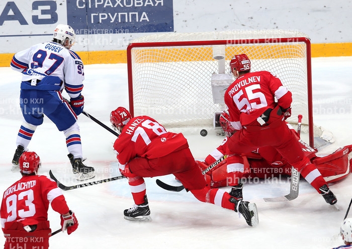 Photo hockey KHL : Ne pas vendre la peau du Cerf - KHL - Kontinental Hockey League