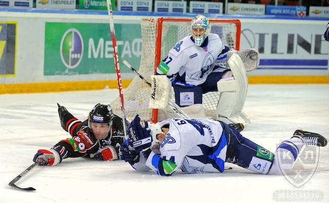 Photo hockey KHL : Omsk et K-M dans le ptrin - KHL - Kontinental Hockey League