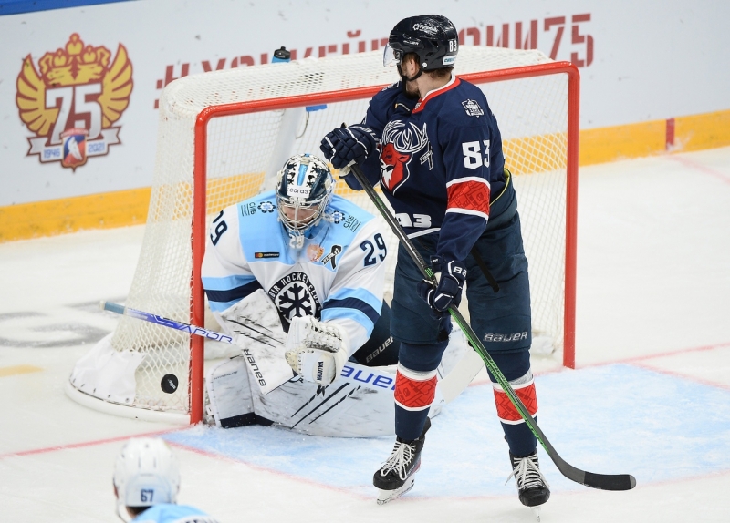 Photo hockey KHL : Premier flocon - KHL - Kontinental Hockey League