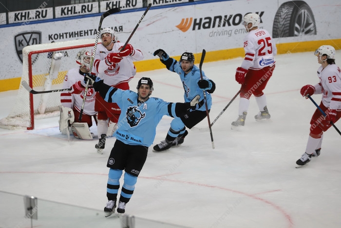 Photo hockey KHL : Rebond - KHL - Kontinental Hockey League