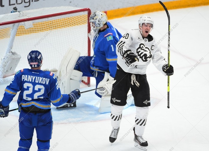 Photo hockey KHL : Rude concurrence - KHL - Kontinental Hockey League