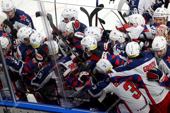 Photo hockey KHL : Sauver sa tête - KHL - Kontinental Hockey League