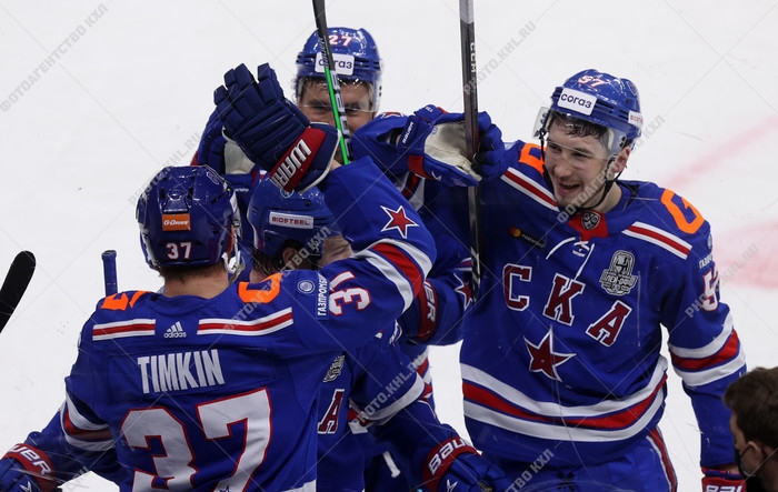 Photo hockey KHL : Sec et sans bavure - KHL - Kontinental Hockey League