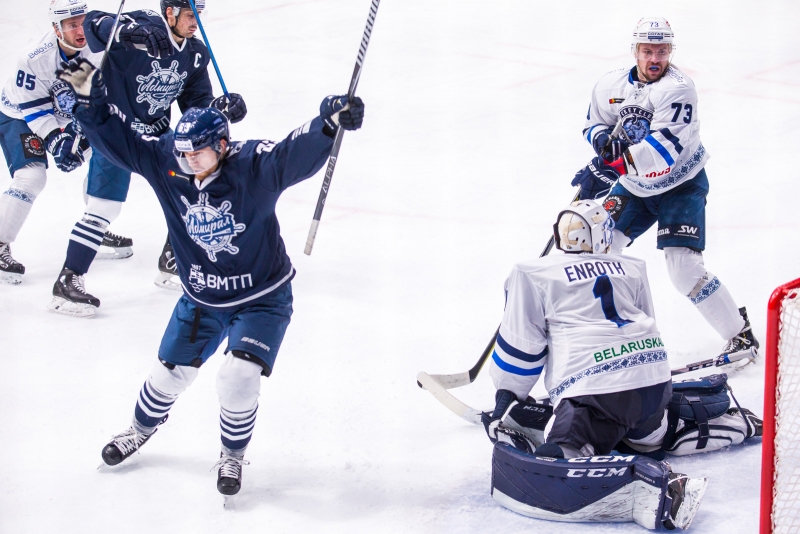 Photo hockey KHL : Surgir des profondeurs - KHL - Kontinental Hockey League