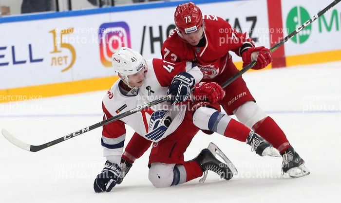 Photo hockey KHL : Un final haletant - KHL - Kontinental Hockey League