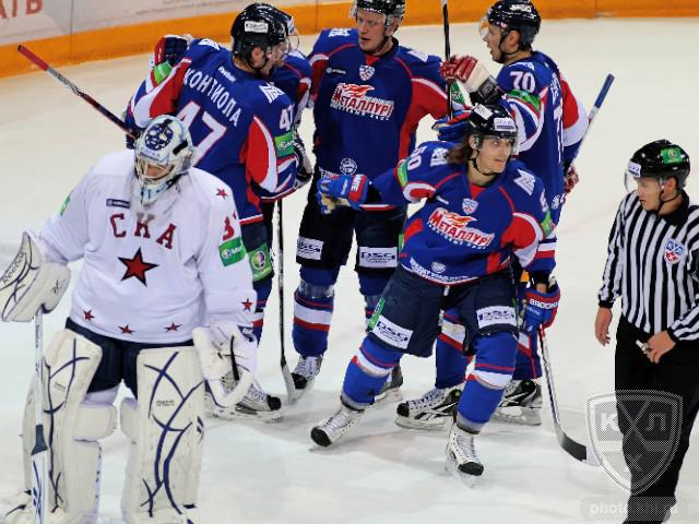 Photo hockey KHL : Un grand coup de marteau - KHL - Kontinental Hockey League