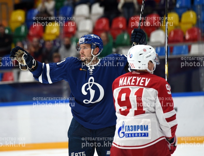 Photo hockey KHL : Un lger mieux - KHL - Kontinental Hockey League