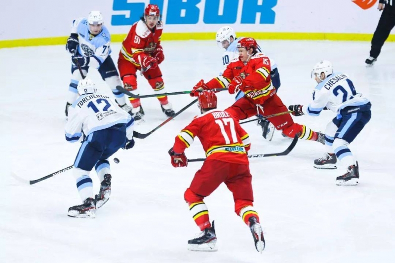 Photo hockey KHL : Un retour capital ! - KHL - Kontinental Hockey League