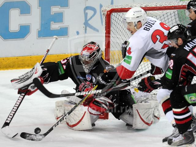 Photo hockey KHL : Un seul suffit - KHL - Kontinental Hockey League
