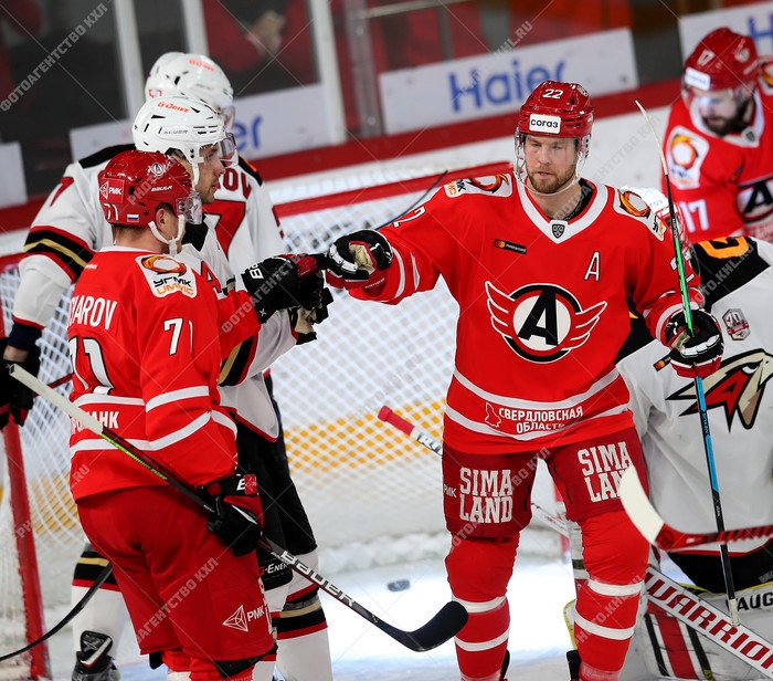 Photo hockey KHL : Une affaire qui roule - KHL - Kontinental Hockey League