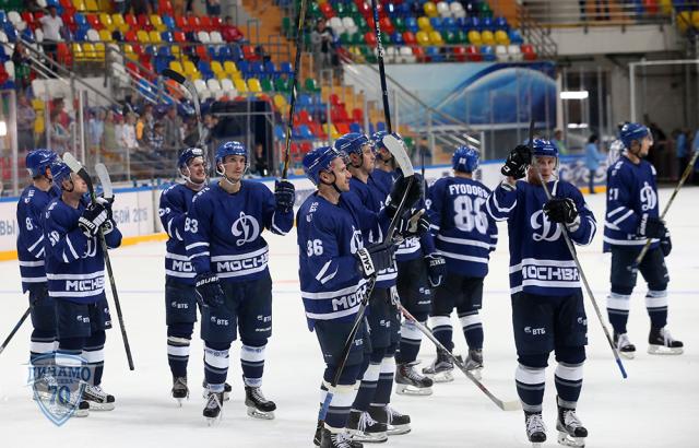 Photo hockey Le Dynamo remporte la coupe du maire de Moscou - KHL - Kontinental Hockey League Photo hockey Le Dynamo remporte la coupe du maire de Moscou - KHL - Kontinental Hockey League
