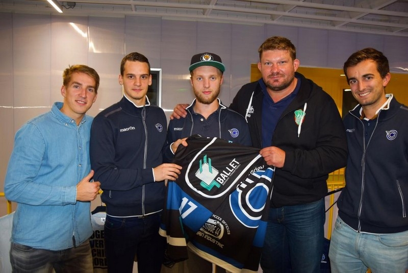 Photo hockey Les Corsaires de Nantes affichent la couleur - Division 1 : Nantes (Les Corsaires) Photo hockey Les Corsaires de Nantes affichent la couleur - Division 1 : Nantes (Les Corsaires)