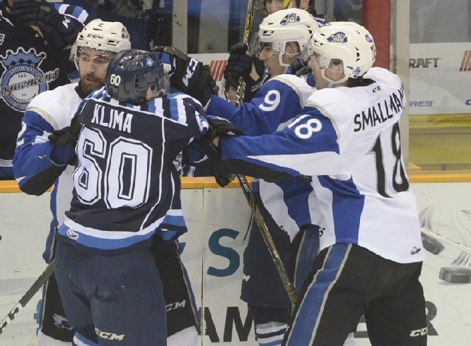Photo hockey LHJMQ : Chicoutimi recolle  - LHJMQ - Ligue de Hockey Junior Majeur du Qubec