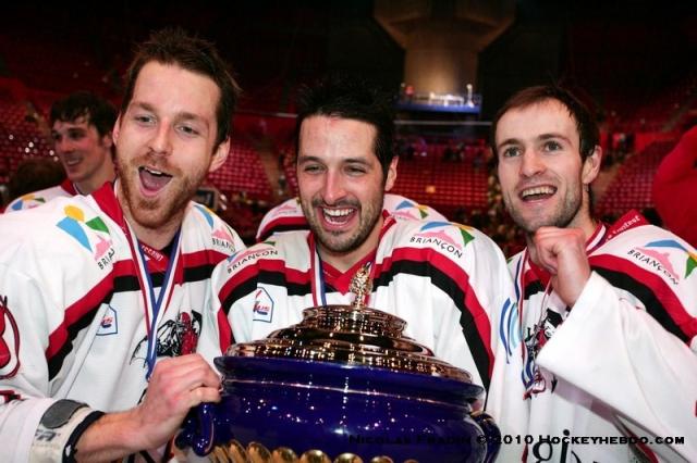 Photo hockey LM Brianon : Du mouvement  - Ligue Magnus : Brianon  (Les Diables Rouges)