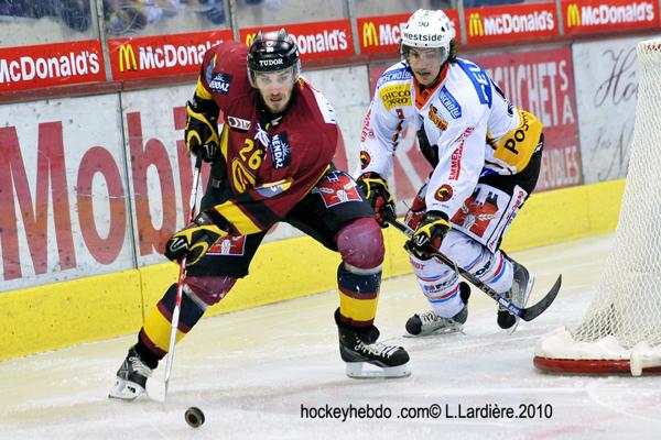 Photo hockey LNA: Berne prend une option - Suisse - Divers