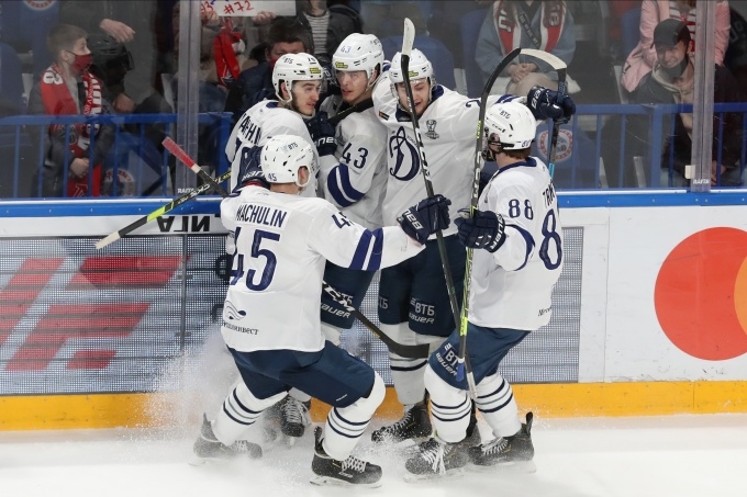 Photo hockey MHL : Le MHK Dynamo avec brio - Hockey en Europe Photo hockey MHL : Le MHK Dynamo avec brio - Hockey en Europe