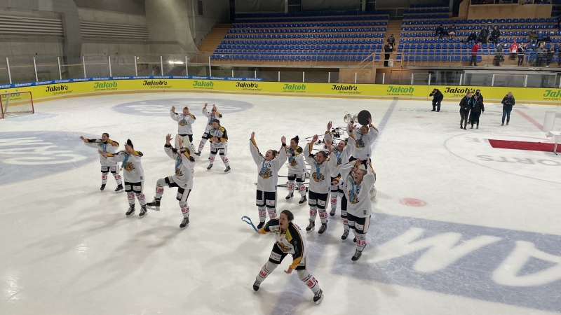 Photo hockey NC: Dübendorf-Arosa en finale ! - Suisse - National Cup Men/Women