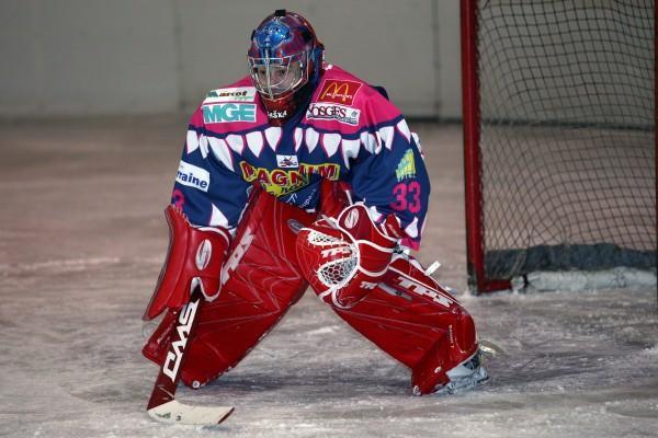 Photo hockey Neuilly : Arrive de Stanislav Petrik - Ligue Magnus : Neuilly/Marne (Les Bisons)
