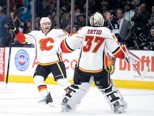 Photo hockey NHL : Calgary ravive la flamme - NHL : National Hockey League - AHL